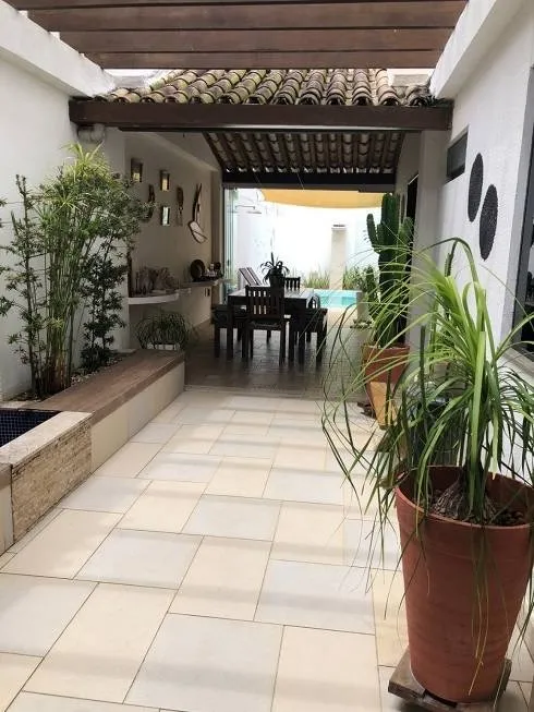 Foto 1 de Casa com 3 Quartos à venda, 240m² em Canto do Forte, Praia Grande