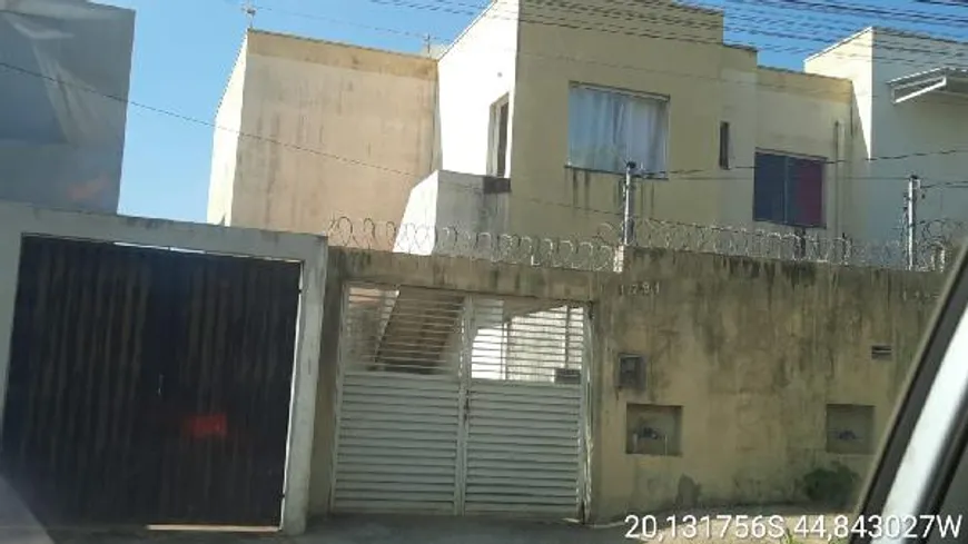 Foto 1 de Apartamento com 3 Quartos à venda, 10m² em Jardim Candidés , Divinópolis