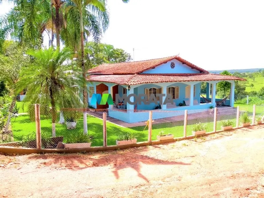 Foto 1 de Fazenda/Sítio com 1 Quarto à venda, 54m² em Zona Rural, Nova Serrana