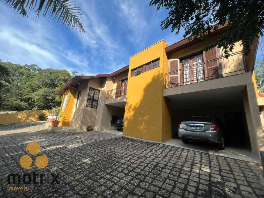 Foto 1 de Casa com 4 Quartos para alugar, 400m² em Campo Comprido, Curitiba