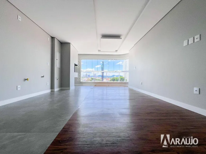 Foto 1 de Apartamento com 2 Quartos à venda, 80m² em Sao Judas, Itajaí