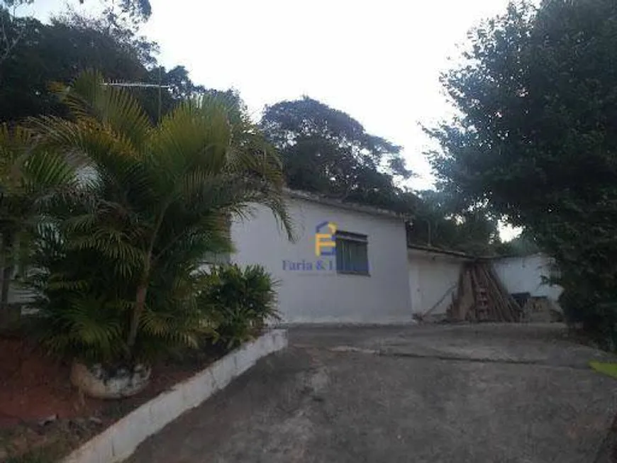 Foto 1 de Fazenda/Sítio com 2 Quartos à venda, 1300m² em Valadares, Juiz de Fora