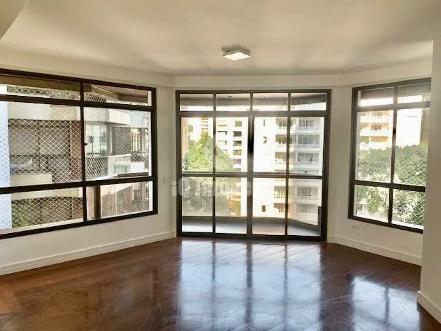 Foto 1 de Apartamento com 3 Quartos à venda, 129m² em Real Parque, São Paulo