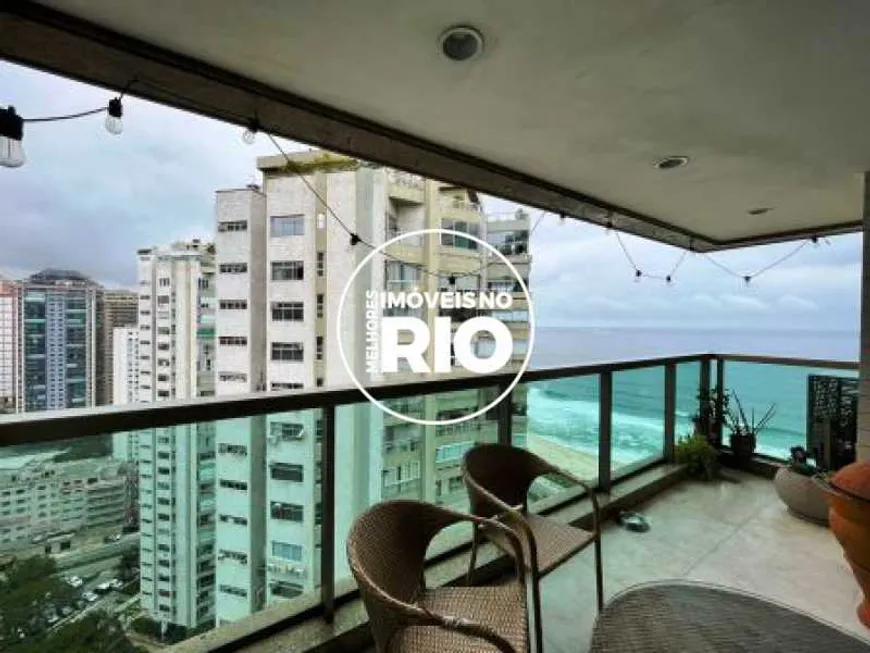 Foto 1 de Apartamento com 4 Quartos à venda, 166m² em Barra da Tijuca, Rio de Janeiro