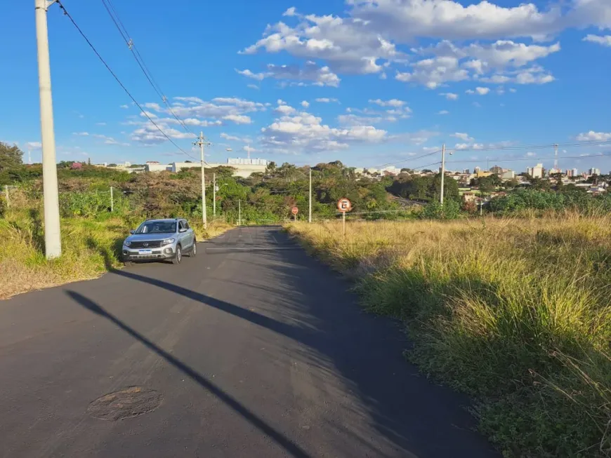 Foto 1 de Lote/Terreno à venda, 286m² em , São Carlos