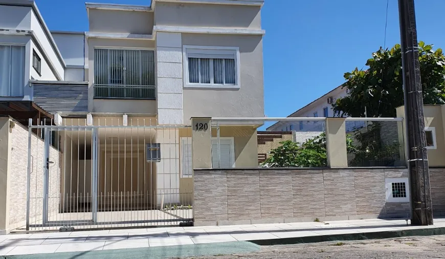 Foto 1 de Casa com 3 Quartos à venda, 178m² em Ingleses do Rio Vermelho, Florianópolis