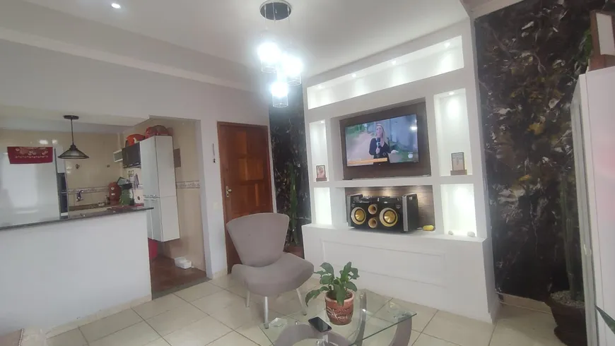 Foto 1 de Apartamento com 2 Quartos à venda, 60m² em Vila Operária, Duque de Caxias