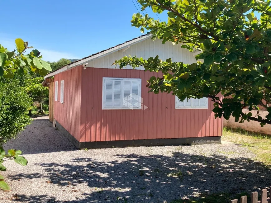 Foto 1 de Casa com 4 Quartos à venda, 86m² em Areias De Baixo, Governador Celso Ramos