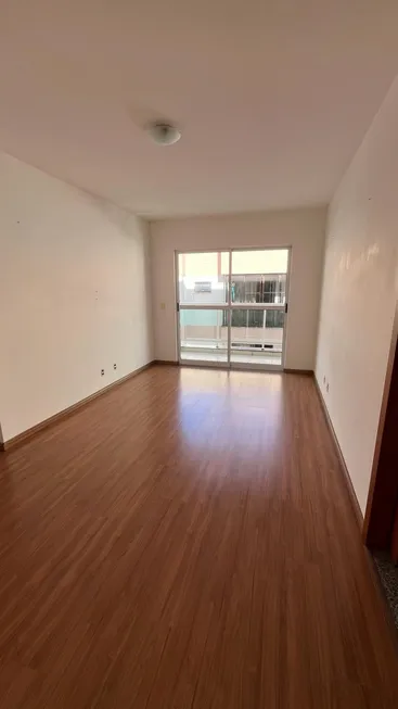 Foto 1 de Apartamento com 2 Quartos para alugar, 71m² em Ermitage, Teresópolis