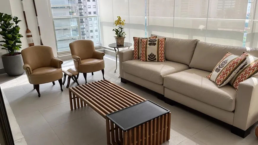 Foto 1 de Apartamento com 2 Quartos para alugar, 101m² em Itaim Bibi, São Paulo
