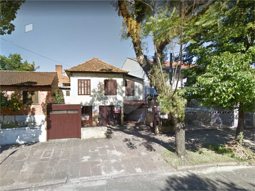 Foto 1 de Casa com 2 Quartos para venda ou aluguel, 311m² em Chácara das Pedras, Porto Alegre