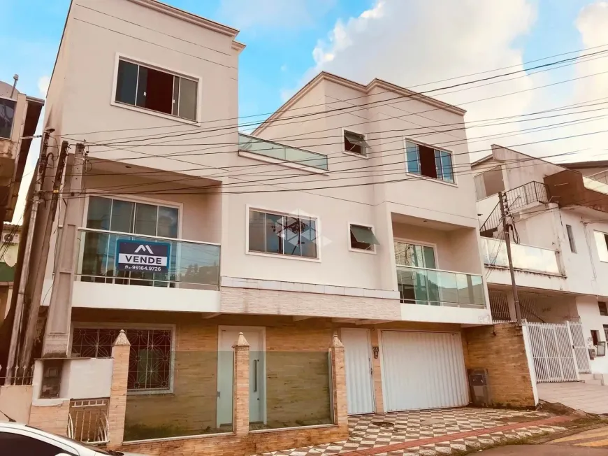 Foto 1 de Casa com 3 Quartos à venda, 250m² em Nacoes, Balneário Camboriú