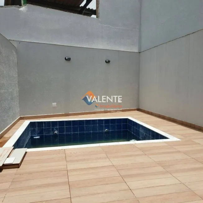 Foto 1 de Casa com 3 Quartos à venda, 138m² em Solemar, Praia Grande