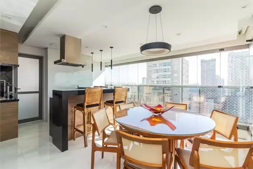 Foto 1 de Apartamento com 3 Quartos para venda ou aluguel, 163m² em Vila Gumercindo, São Paulo