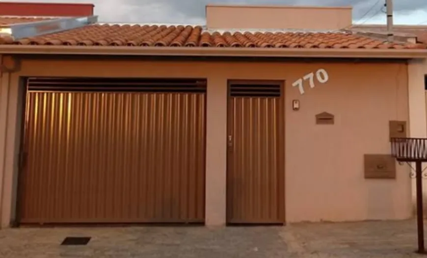 Foto 1 de Casa com 4 Quartos à venda, 320m² em Campo Grande, São Paulo