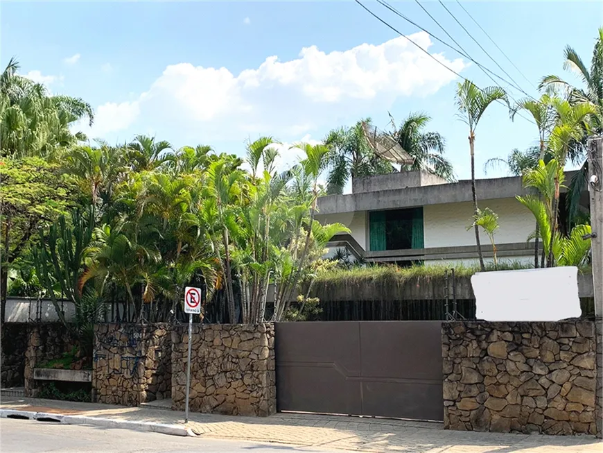 Foto 1 de Casa com 7 Quartos à venda, 686m² em Vila Madalena, São Paulo