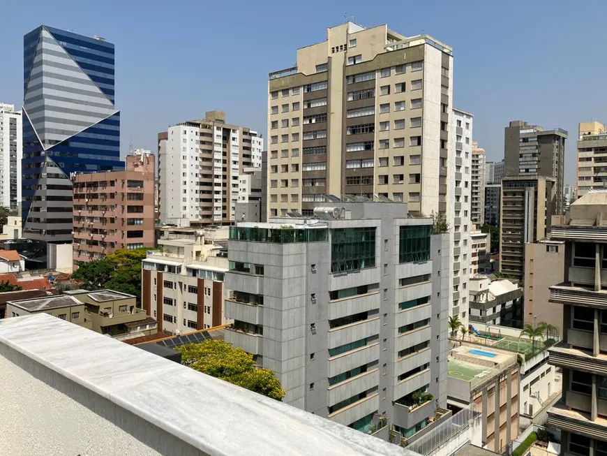 Foto 1 de Apartamento com 2 Quartos para alugar, 50m² em Lourdes, Belo Horizonte