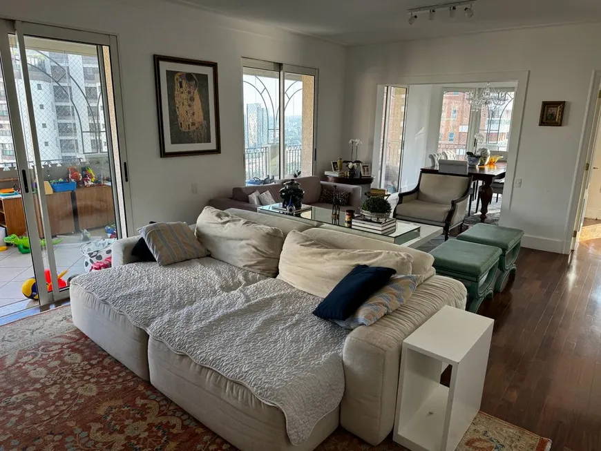 Foto 1 de Apartamento com 4 Quartos à venda, 260m² em Jardim Fonte do Morumbi , São Paulo