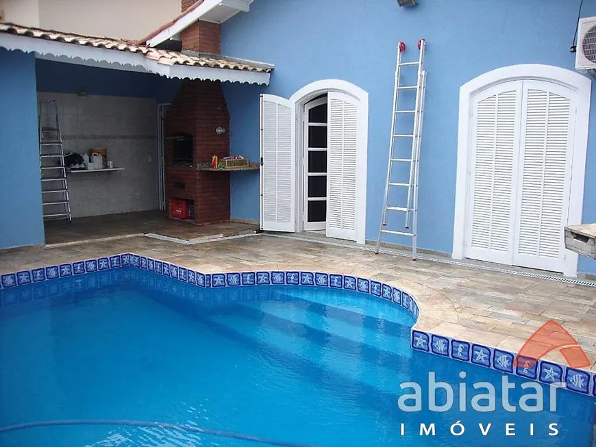 Foto 1 de Casa com 3 Quartos à venda, 235m² em Jardim América, Taboão da Serra