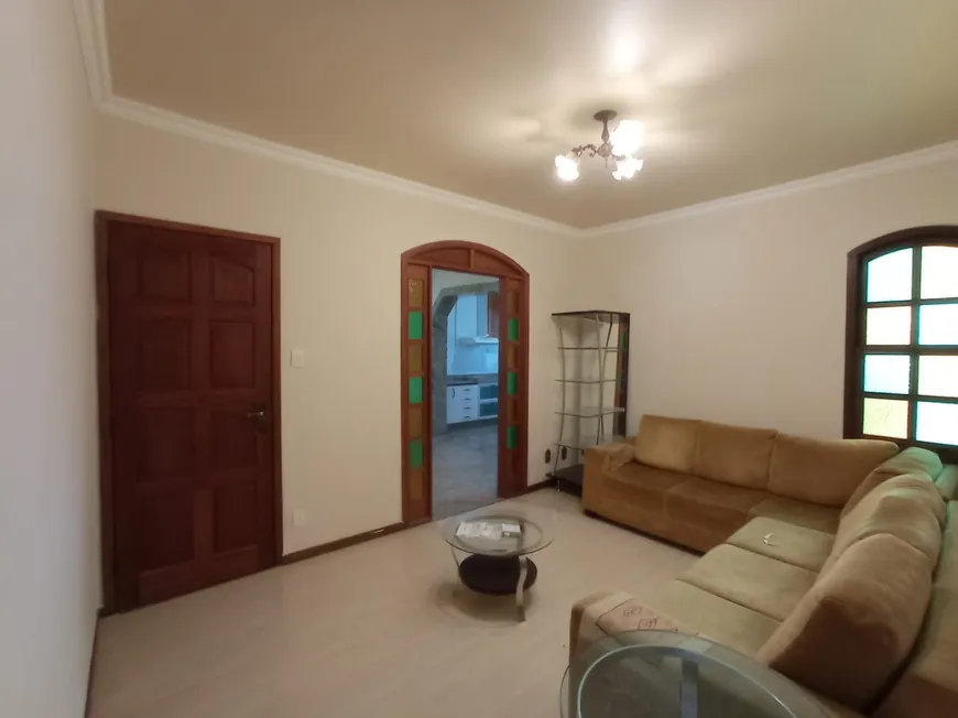 Foto 1 de Casa com 4 Quartos à venda, 275m² em Caiçaras, Belo Horizonte