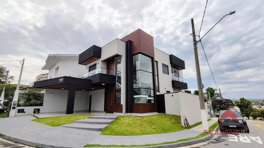 Foto 1 de Casa de Condomínio com 4 Quartos à venda, 300m² em Urbanova, São José dos Campos