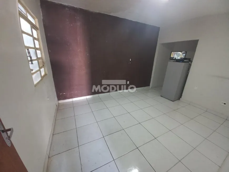 Foto 1 de Sala Comercial para alugar, 42m² em Lidice, Uberlândia