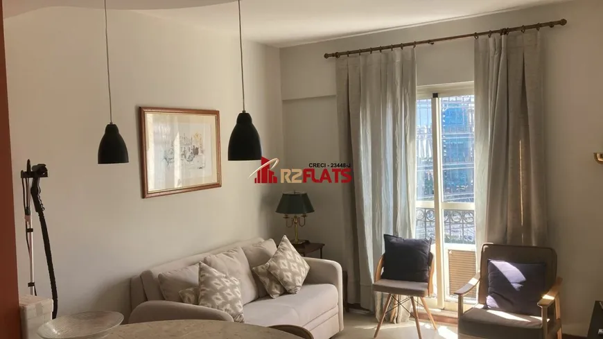 Foto 1 de Flat com 1 Quarto para alugar, 33m² em Vila Olímpia, São Paulo