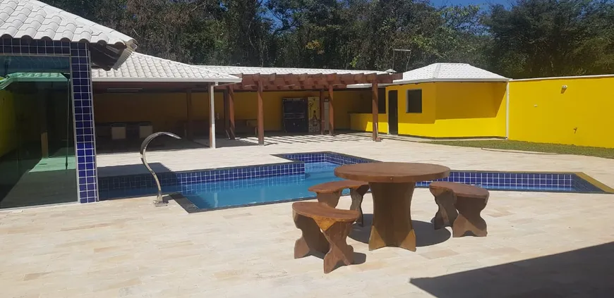 Foto 1 de Fazenda/Sítio com 3 Quartos para alugar em Capim Rasteiro Chacaras Campo Alegre, Contagem