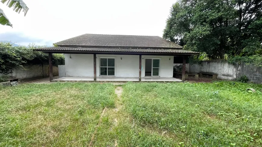 Foto 1 de Fazenda/Sítio com 3 Quartos à venda, 300m² em Vargem Grande, Rio de Janeiro