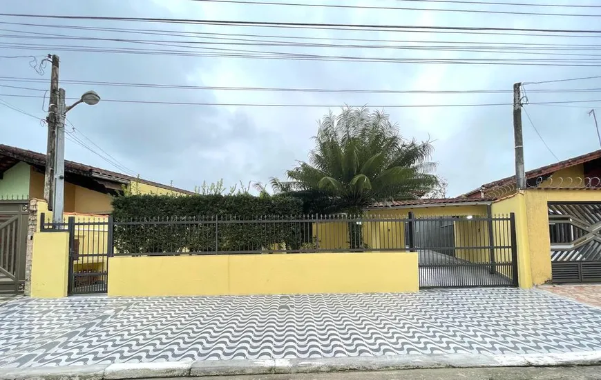 Foto 1 de Casa com 3 Quartos à venda, 150m² em Solemar, Praia Grande