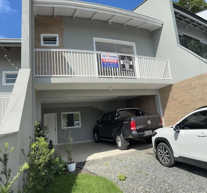 Foto 1 de Sobrado com 3 Quartos à venda, 147m² em Boa Vista, Joinville