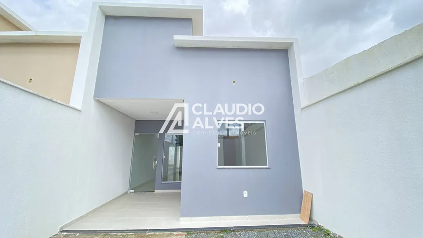 Foto 1 de Casa com 2 Quartos à venda, 80m² em Mangabeira, Feira de Santana