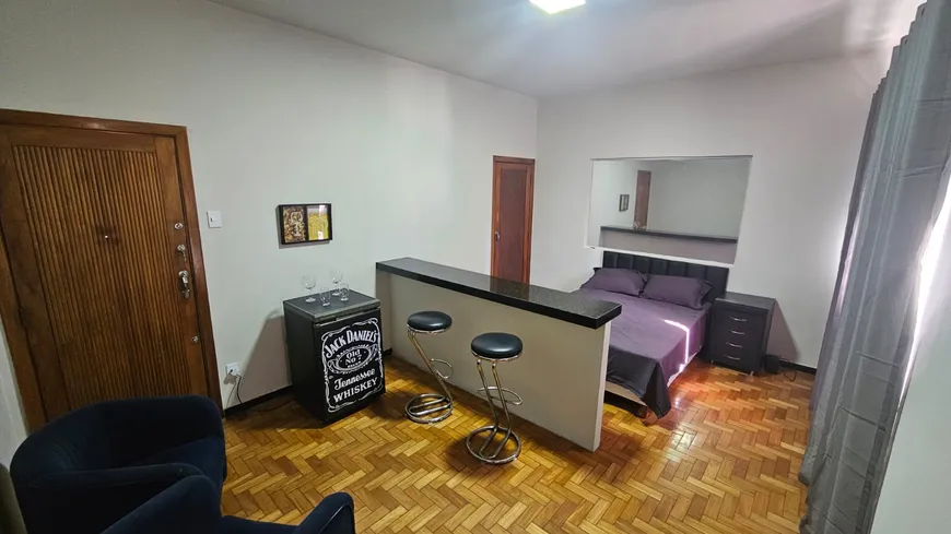 Foto 1 de Apartamento com 1 Quarto para alugar, 10m² em Santo Antônio, Belo Horizonte