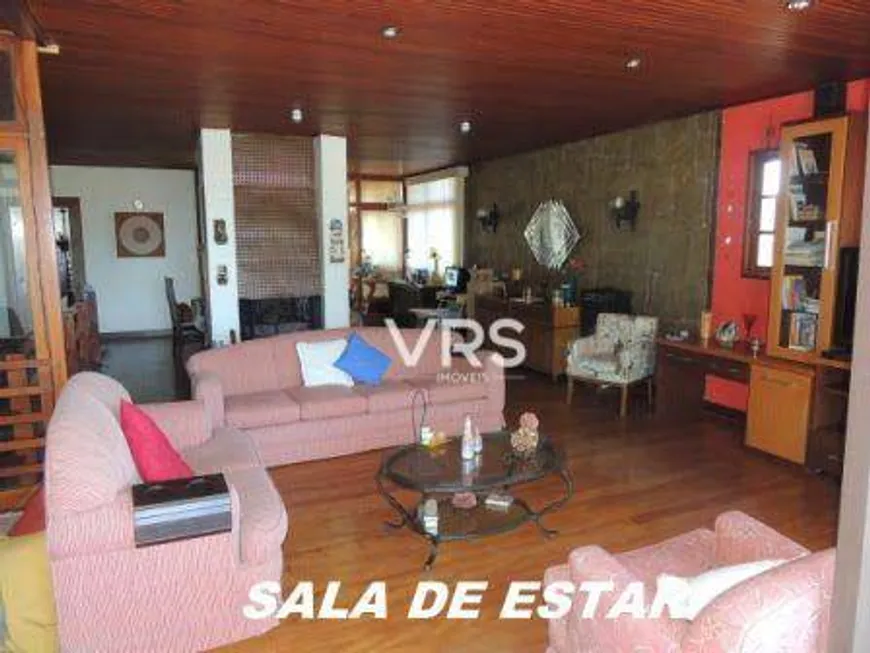 Foto 1 de Casa com 3 Quartos à venda, 360m² em Iúcas, Teresópolis