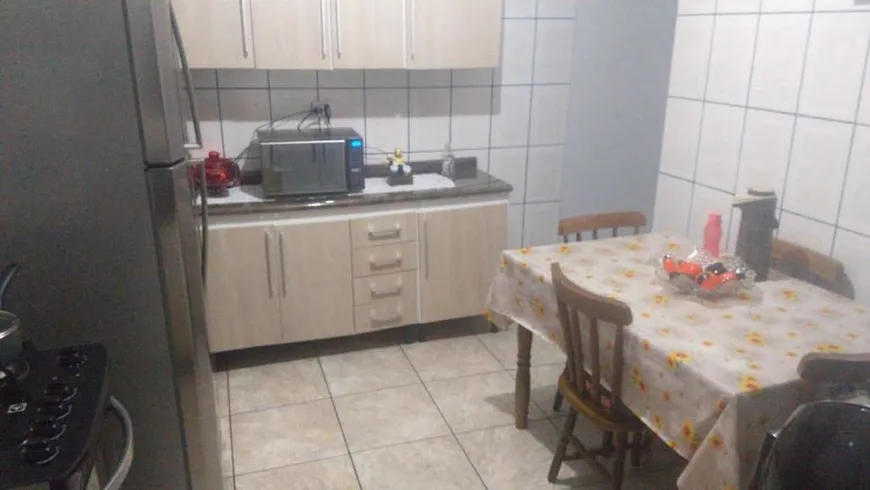 Foto 1 de Casa com 2 Quartos à venda, 77m² em Alto da Boa Vista, Mauá