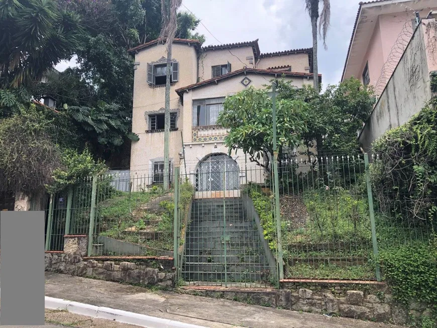 Foto 1 de Casa com 5 Quartos à venda, 320m² em Pacaembu, São Paulo