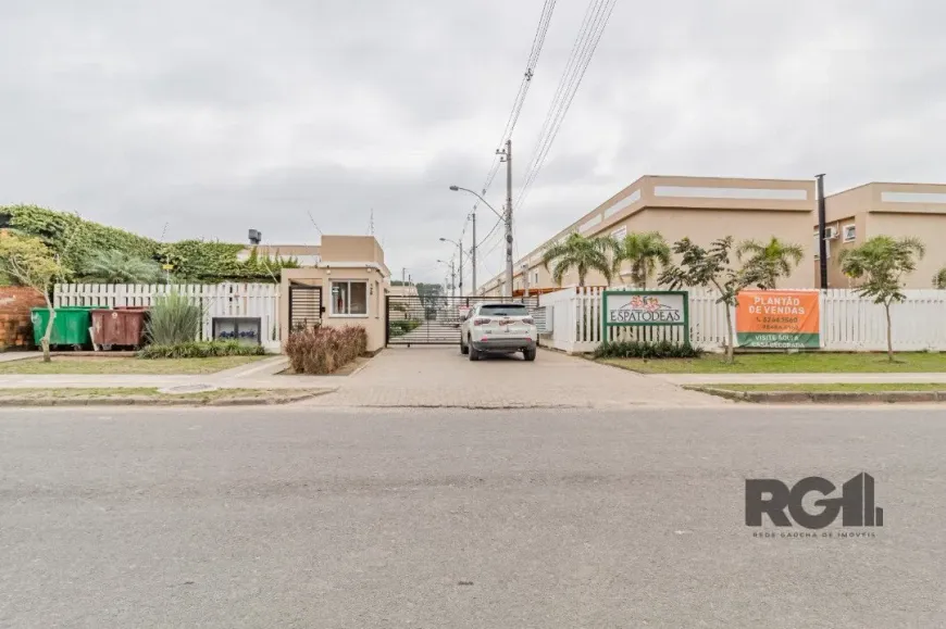 Foto 1 de Casa de Condomínio com 2 Quartos à venda, 54m² em Ponta Grossa, Porto Alegre