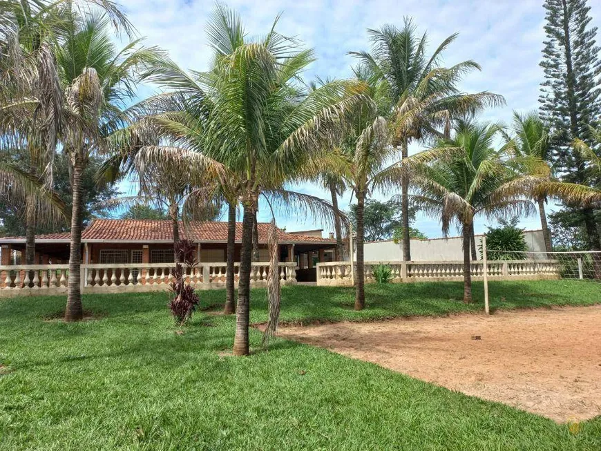 Foto 1 de Fazenda/Sítio com 3 Quartos à venda, 450m² em Jardim Simões, Franca