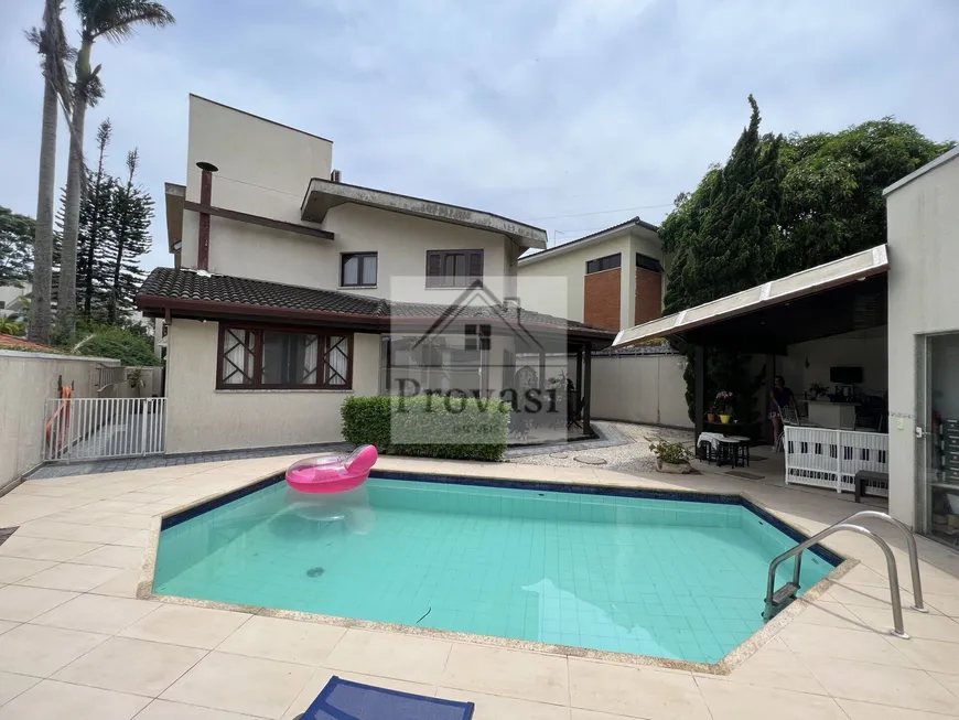 Foto 1 de Casa de Condomínio com 4 Quartos à venda, 380m² em Residencial Quatro, Santana de Parnaíba