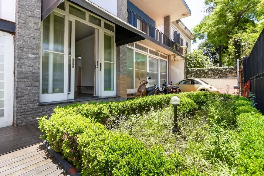 Foto 1 de Sobrado com 4 Quartos à venda, 420m² em Jardim América, São Paulo
