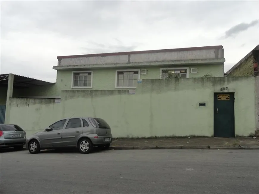 Foto 1 de Galpão/Depósito/Armazém à venda, 2000m² em Parque dos Bancários, São Paulo