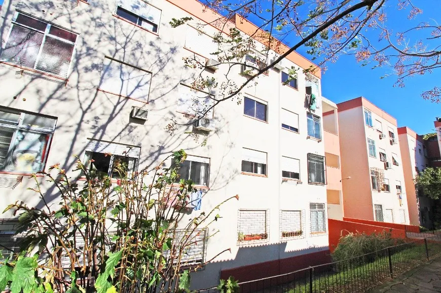 Foto 1 de Apartamento com 1 Quarto à venda, 38m² em Alto Teresópolis, Porto Alegre
