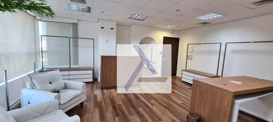 Foto 1 de Sala Comercial para alugar, 41m² em Jardim das Acacias, São Paulo