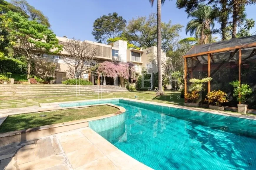 Foto 1 de Casa com 4 Quartos à venda, 800m² em Jardim Guedala, São Paulo
