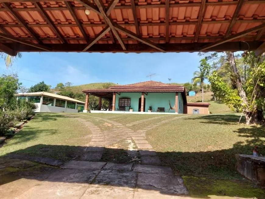 Foto 1 de Fazenda/Sítio com 8 Quartos à venda, 1000m² em Saboó, São Roque