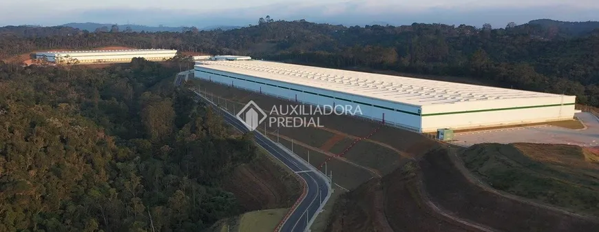 Foto 1 de Galpão/Depósito/Armazém para alugar, 7475m² em Itaquaciara, Itapecerica da Serra