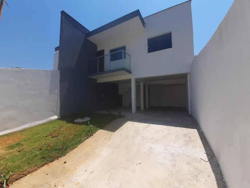 Foto 1 de Casa com 2 Quartos à venda, 107m² em Vila Verde, Betim