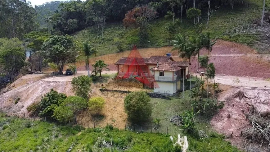 Foto 1 de Fazenda/Sítio com 3 Quartos à venda, 135m² em , Natividade da Serra