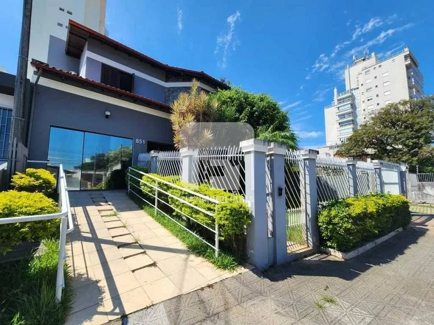 Foto 1 de Casa com 4 Quartos para alugar, 278m² em Canto, Florianópolis