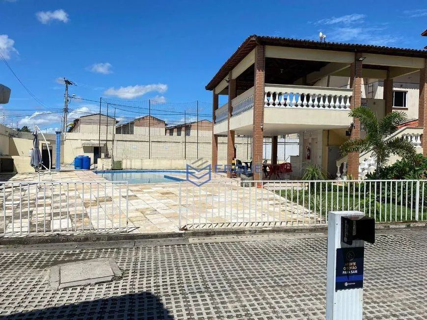 Foto 1 de Casa de Condomínio com 2 Quartos à venda, 50m² em Siqueira, Fortaleza